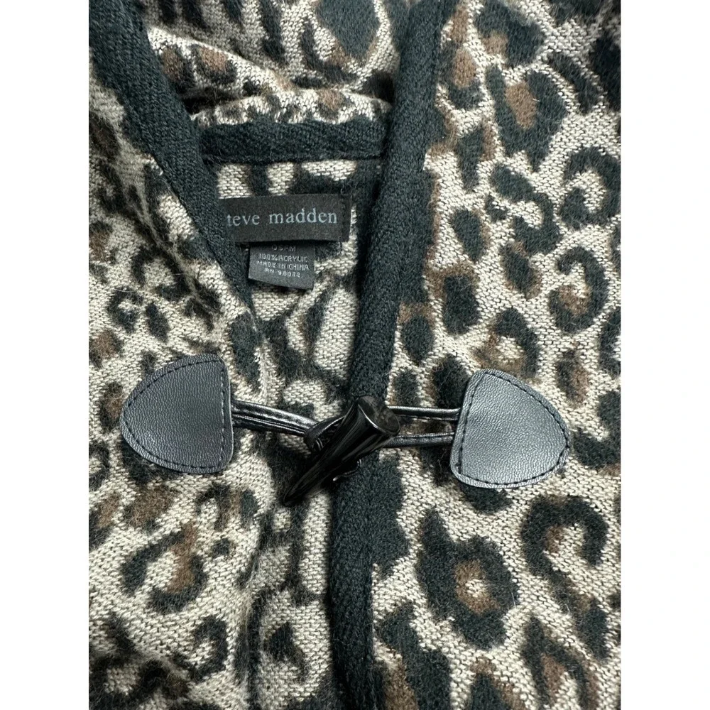 Steve Madden Leopard Print Toggle Closure Poncho Wrap OSFM Brown‎ Black Tan Knit